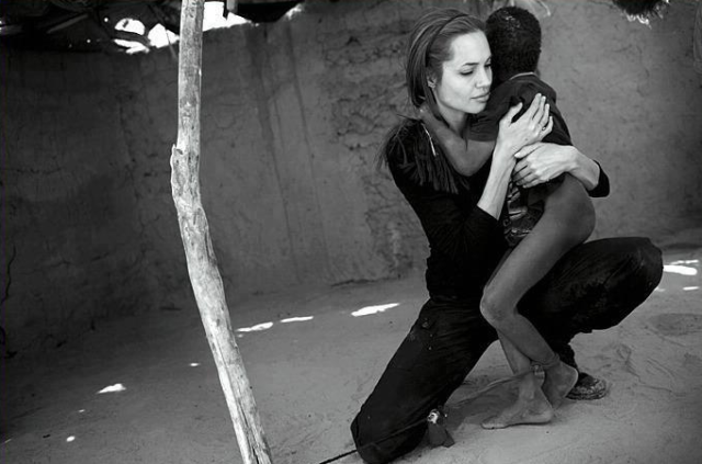 Angelina Jolie Povertyporn Fundraising.it